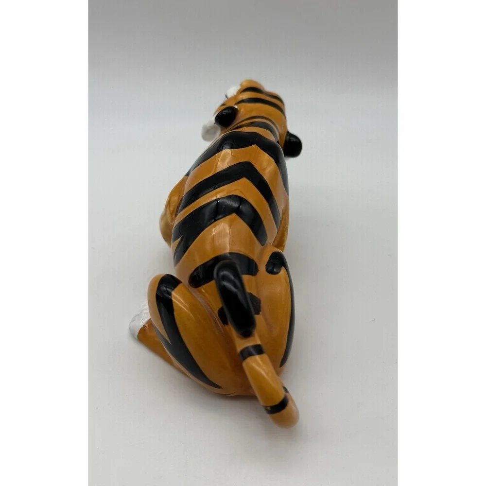 Walt Disney Company Jasmine and Rajah Porcelain Figurines Hand-Painted Malaysia
